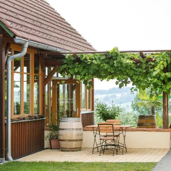 JUFA Hotel Tieschen, hotel v destinaci Tieschen