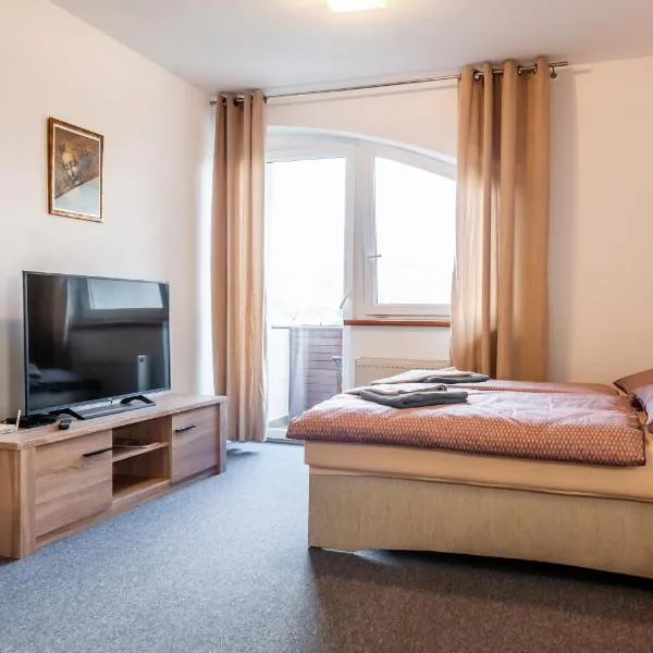 Apartmány Summit – hotel w Beszeniowej