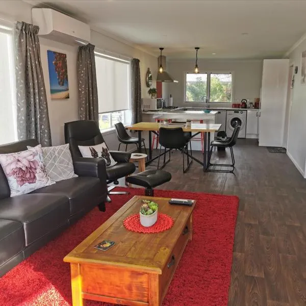 Kerikeri Sunny Modern 2 Bedroom Apartments, hotel in Kerikeri