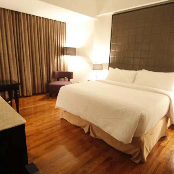 Hotel Diradja, hotel di Jakarta