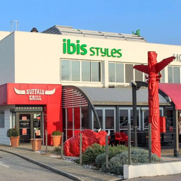 Viesnīca Ibis Styles Crolles Grenoble A41 pilsētā Crolles