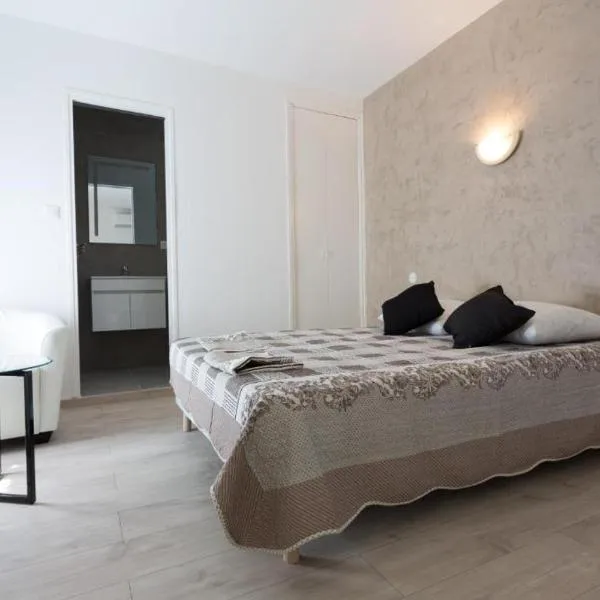 Hotel Alizéa, hotel v Avignonu