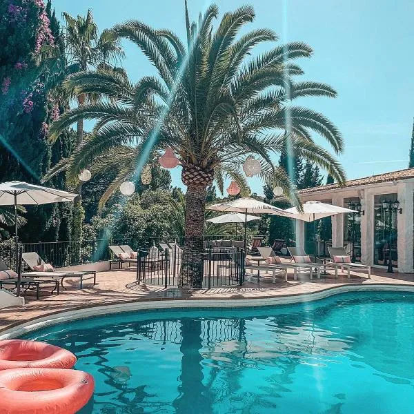 Jardines De La Reina Boutique Bed & Breakfast, hótel í Marbella