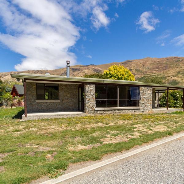 Mill House - Wanaka Holiday Home