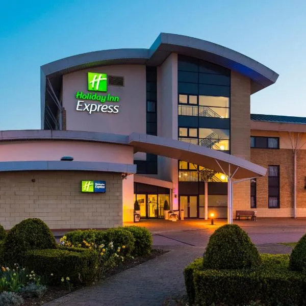 Holiday Inn Express Northampton - South by IHG, Hotel in Northampton