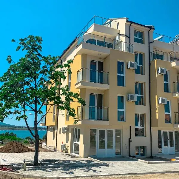 Семеен хотел Сирена, hotel v destinaci Ahtopol
