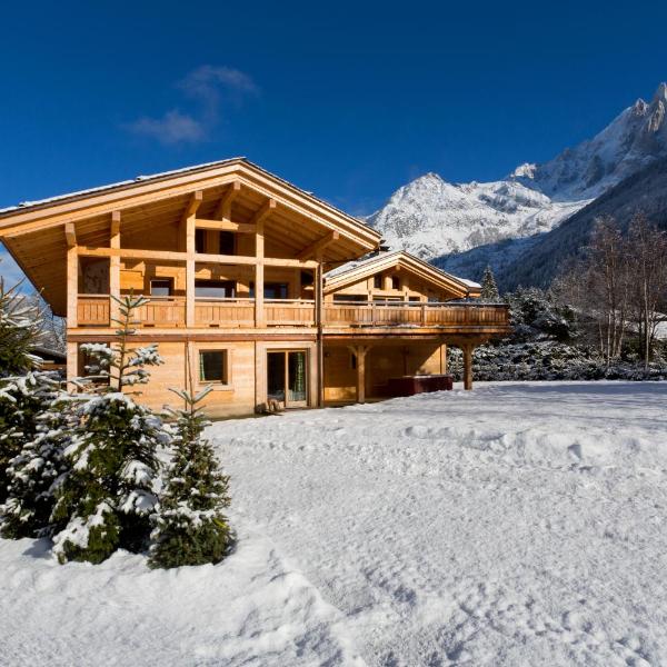 Chalet Isabelle Mountain lodge 5 star 5 bedroom en suite sauna jacuzzi