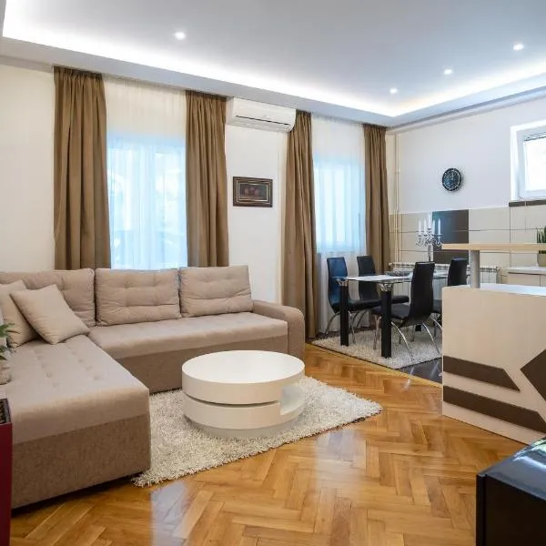 City Apartments: Trebinje şehrinde bir otel