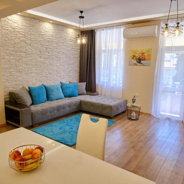 Luxury Nevena Apartment - Bogoridi super centre, Hotel in Burgas