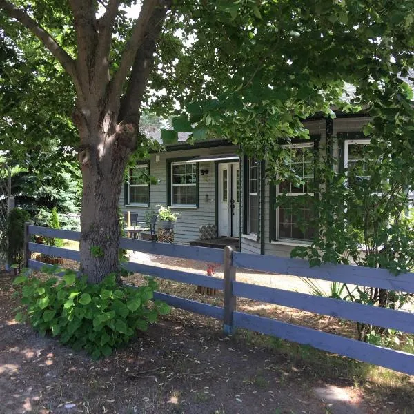 Ferienhaus Ahornallee, hotel v destinaci Wendisch Rietz