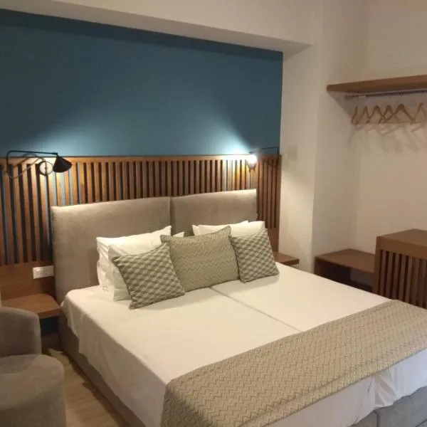 Ariadni Rooms & Apartments, hotel in Ermoupoli