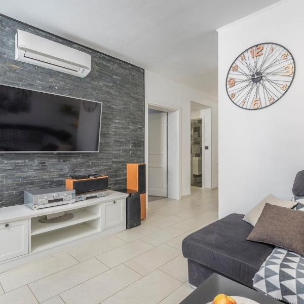 Luxury apartment with Private Whirlpool - Puntizela