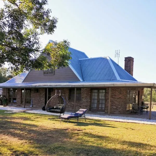 Hunter Habit Cottages, hotel in Rothbury