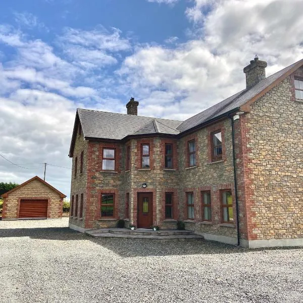 Lakeview Lodge, hotel in Monaghan