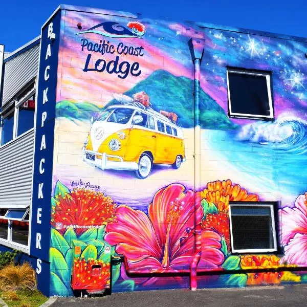 Pacific Coast Lodge and Backpackers, hotel in Mount Maunganui
