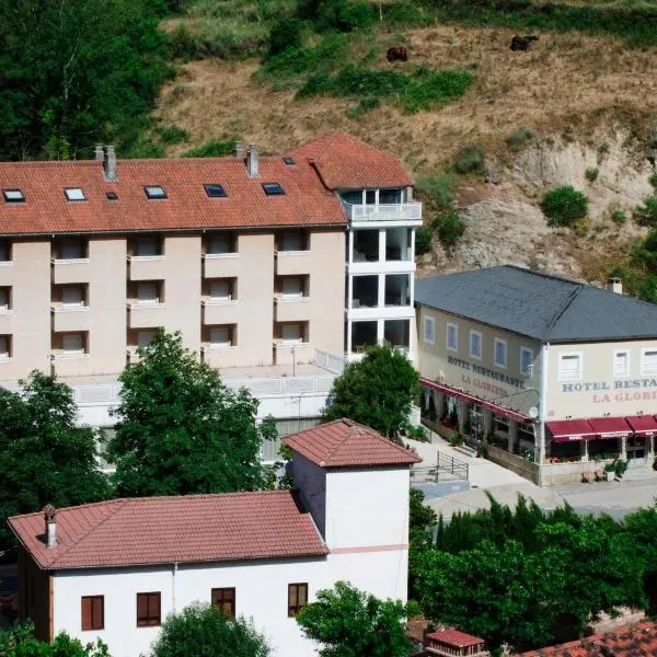 Hotel La Glorieta โรงแรมในบาโญส เด มอนเตมายอร์