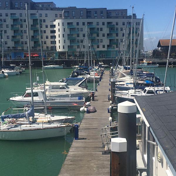 Brighton Marina Floating home