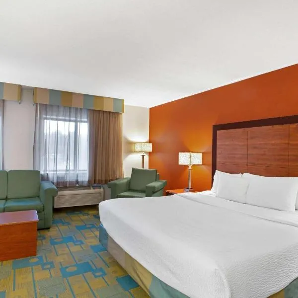 La Quinta Inn by Wyndham Auburn Worcester, hotel di Auburn