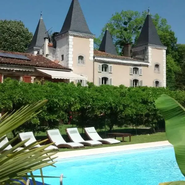 생지롱에 위치한 호텔 Hotel Logis - Chateau de Beauregard