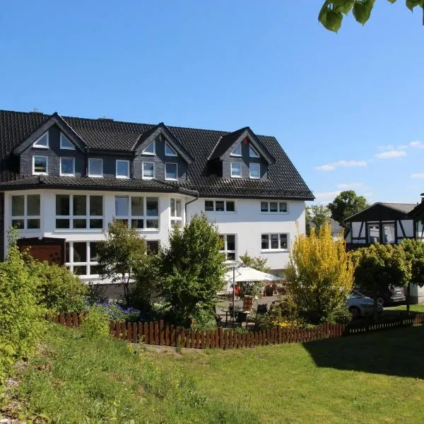 Pension und Ferienwohnungen Schweinsberg, hotel v destinaci Medebach