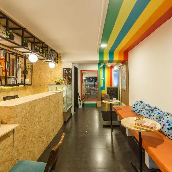 Locul Central - Church Street，位于班加罗尔的酒店