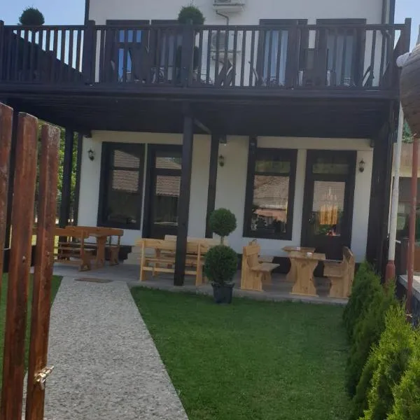 БЯЛАТА КЪЩА, Hotel in Chakalarovo