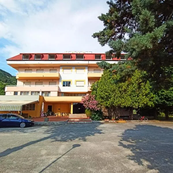 Hotel Santa Maria Del Bagno, hotel a Pesche