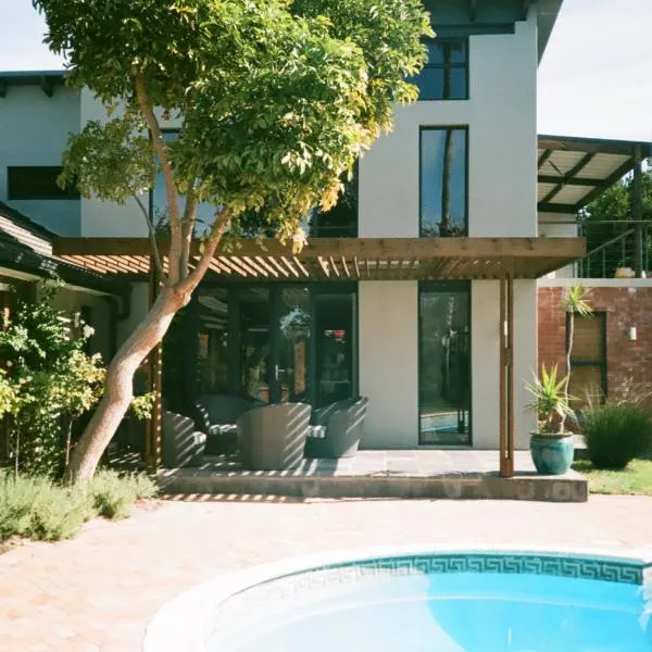 9 Windsor House, hotel v destinaci Tokai
