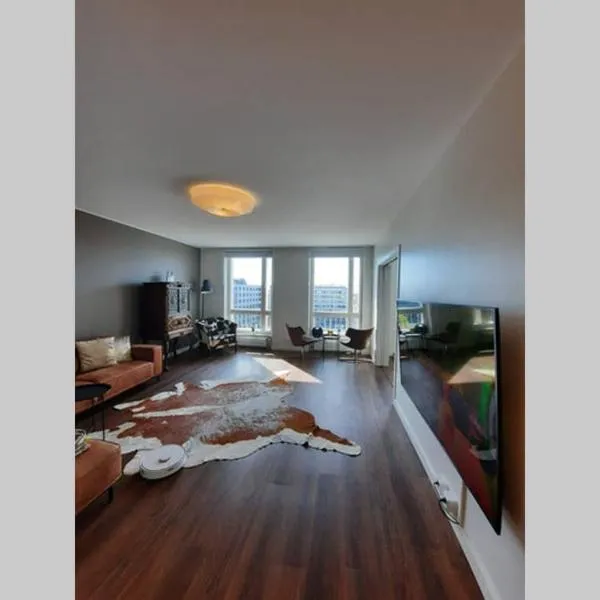 90m2 on pedestrian street on Top Floor, penthouse suite, great view! Incl linen and all, Hotel in Pori