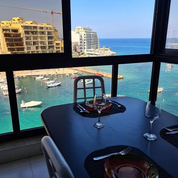 Spinola Bay Sea Front Apt 6