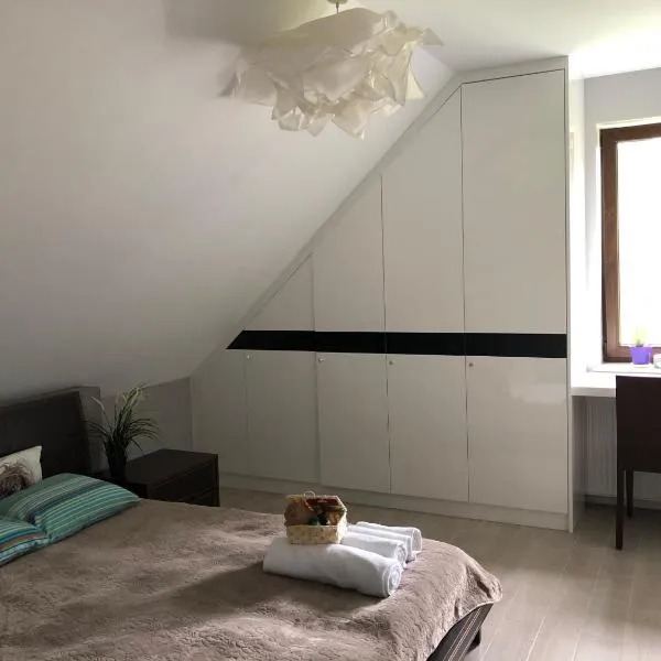 Zbereze 18 "Na Lipę", hotel in Wola Uhruska