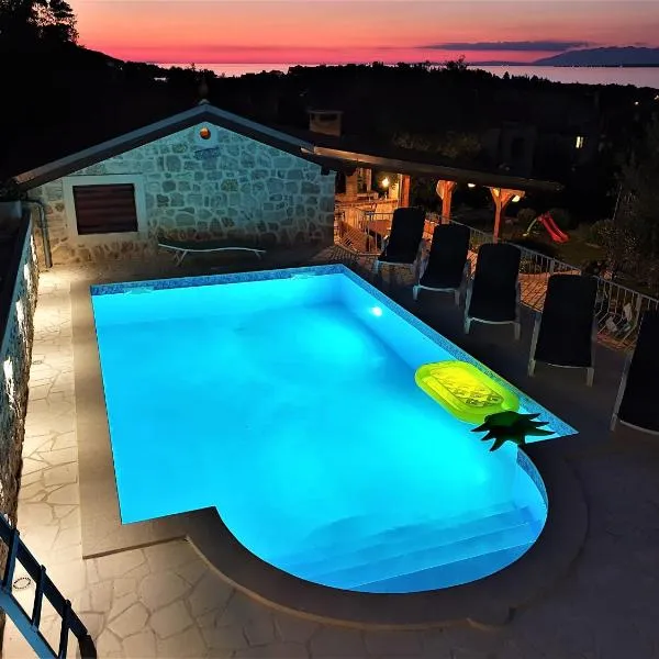 Apartments Katičin, ξενοδοχείο σε Poljana