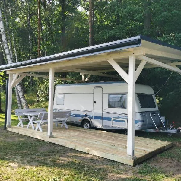 Camp Pod Dębem, hôtel à Ruciane-Nida