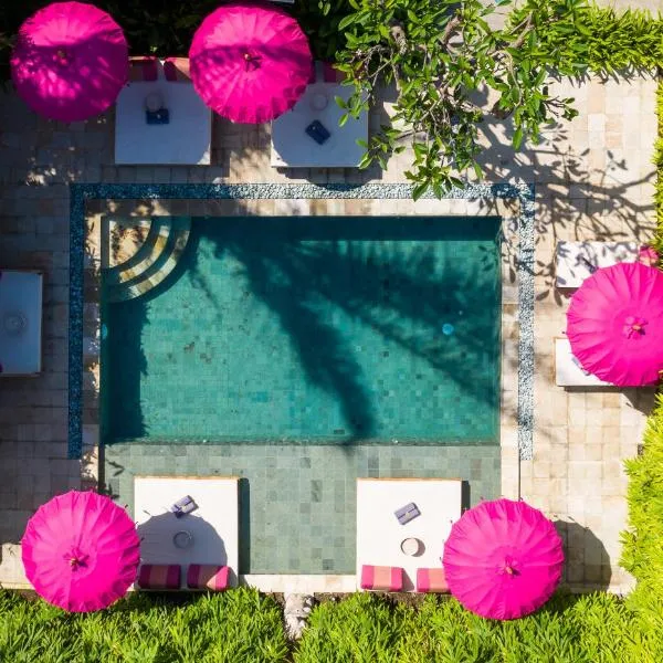 PinkPrivate Sanur - for Cool Adults Only, Hotel in Sanur