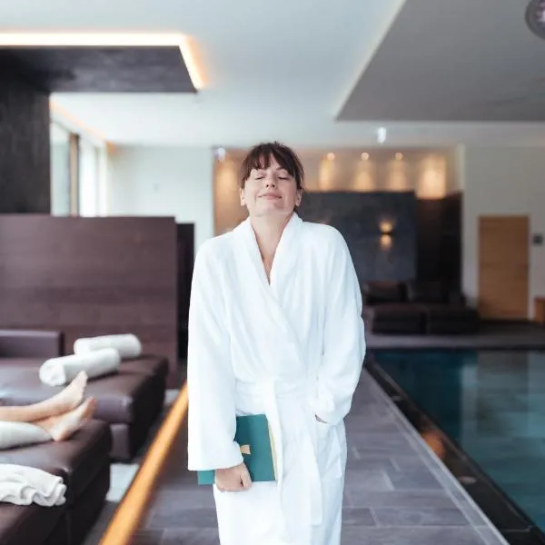 Hotel Truyenhof, hotel in Ried im Oberinntal