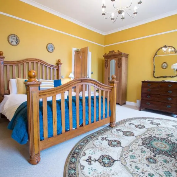 The Portland Guesthouse, hotel in Cheltenham