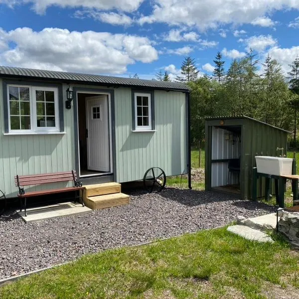 Wee Highland Hideaway Hut, hotel din Dalmally