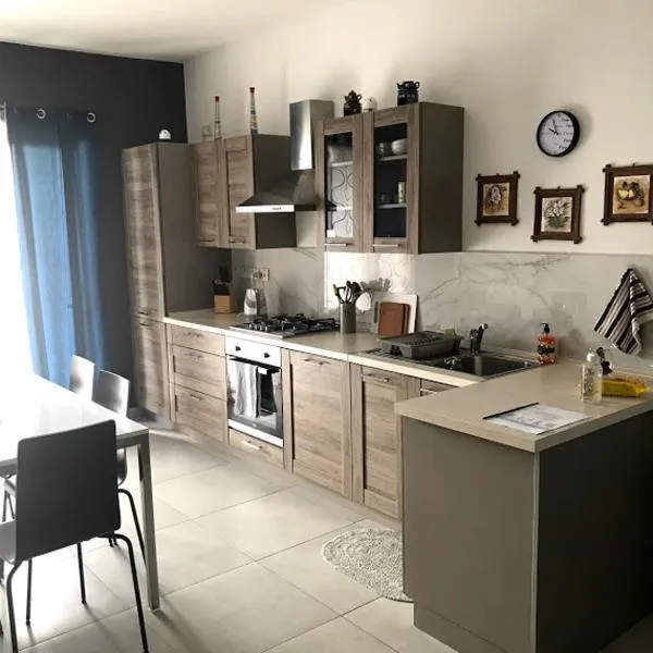 Luqa Apartment - 5 mins from Airport, hôtel à Ħal Luqa