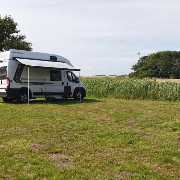 Wohnmobilstellplatz Hemenswarft an der Nordsee - Meerblick、Emmelsbüll-Horsbüllのホテル