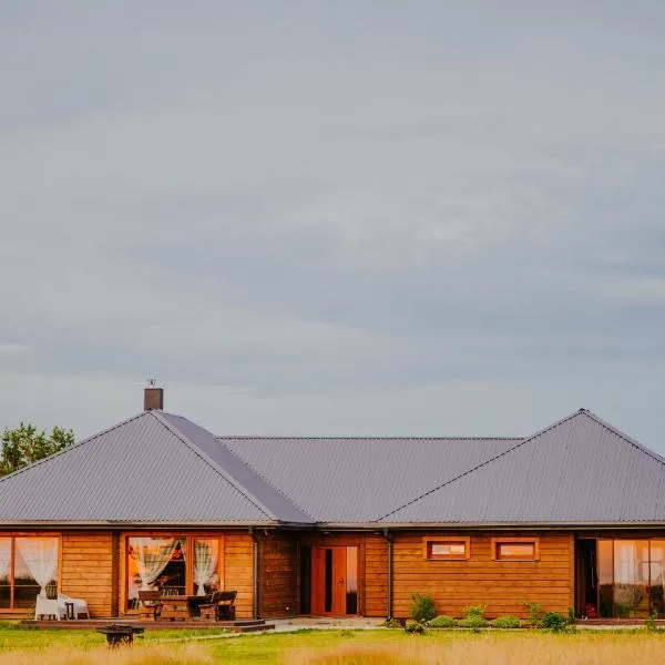 Salas Holiday Home, hotel in Jūrkalne