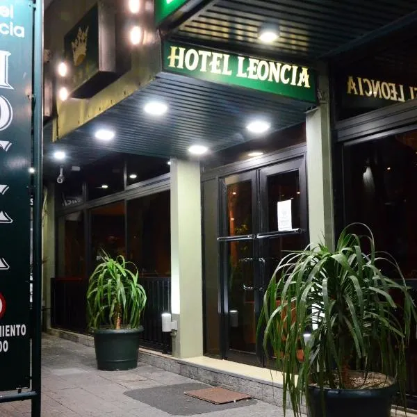 Hotel Leoncia, ξενοδοχείο σε Κολονία ντε Σακραμέντο