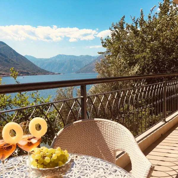 Apartment Nora, ξενοδοχείο στο Κότορ