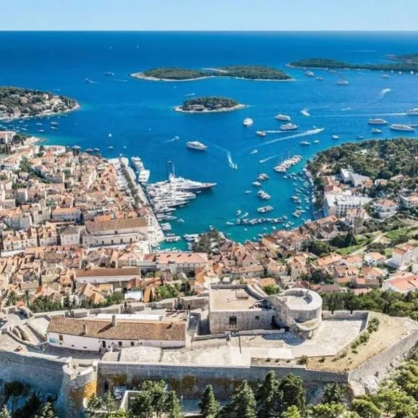 Apartments Luči, hotel v destinaci Hvar