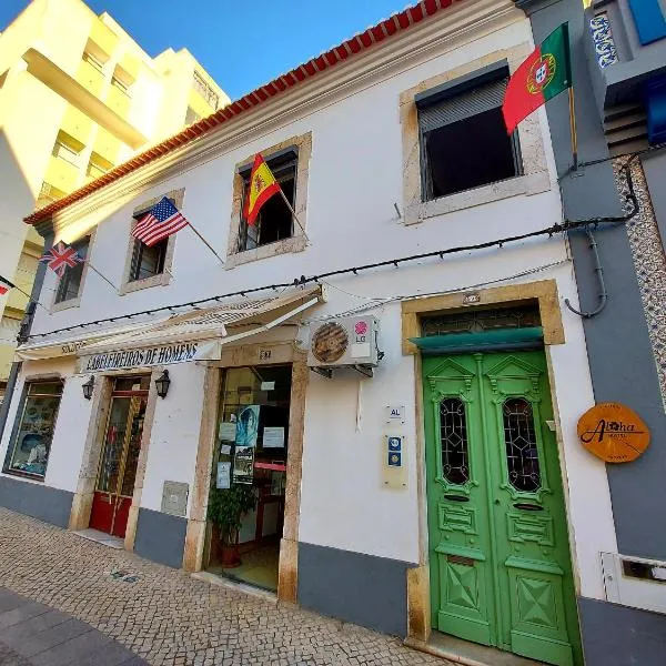 Aloha Hostel, hotel in Portimão