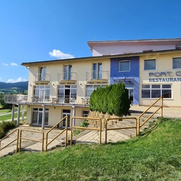 Port Club pension & restaurant, ξενοδοχείο σε Namestovo