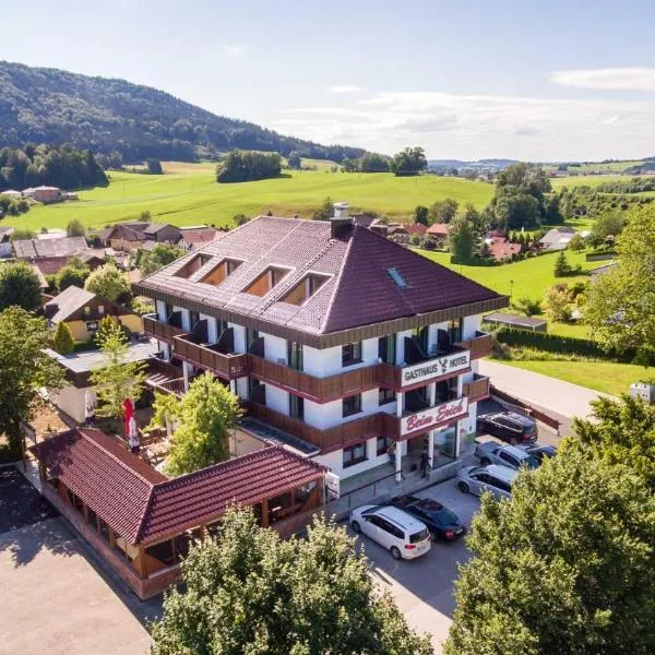 Gasthaus Hotel Beim Erich, hótel í Oberhofen am Irrsee