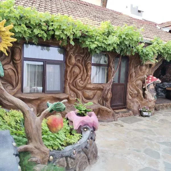 Хаджи Марковата къща за гости - град Дряново, hotel in Dryanovo