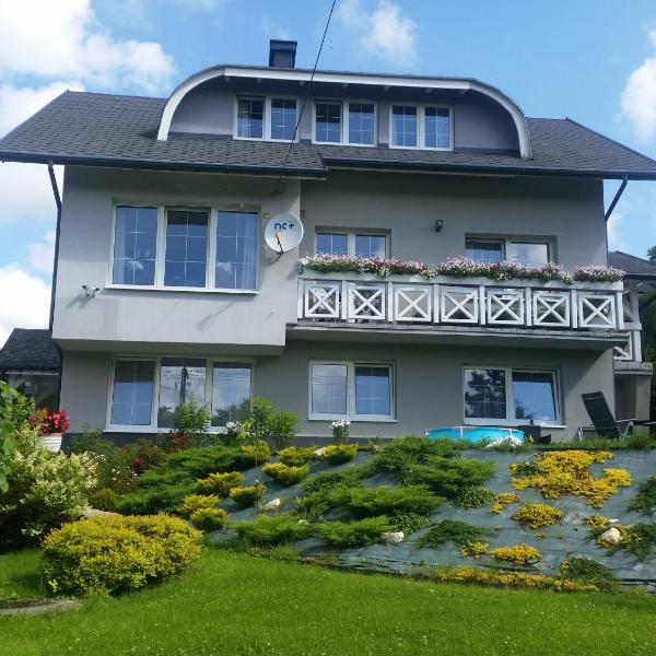 Biały domek