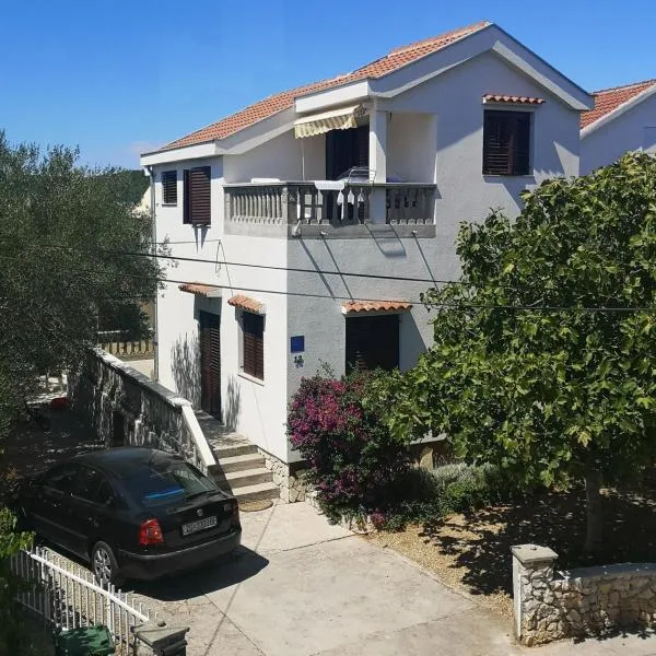 Apartmani Pilon，位于泽德瑞拉克的酒店