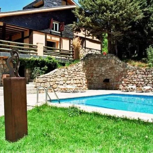 Casona De Navalmedio, hotel v destinaci Cercedilla